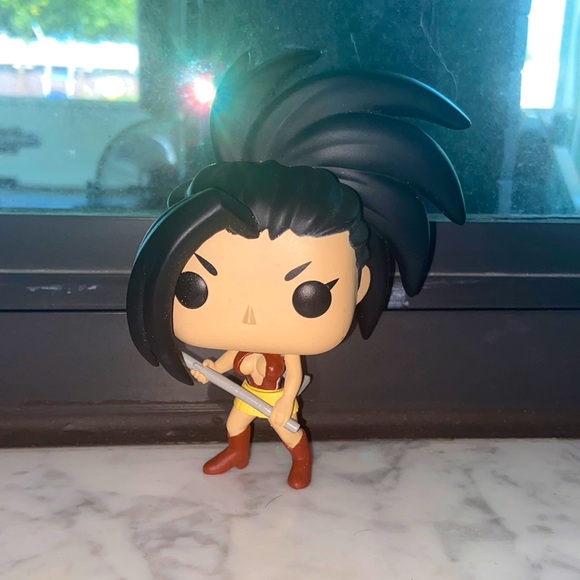 Funko POP! Momo Yaoyorozu My hero academia figure - Picture 2 of 3